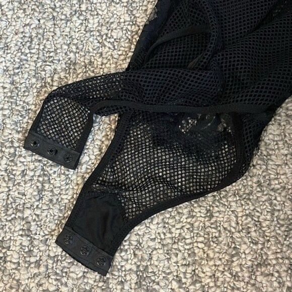 Women’s Black Lace & Fish Net Bodysuit - Picture 4 of 4